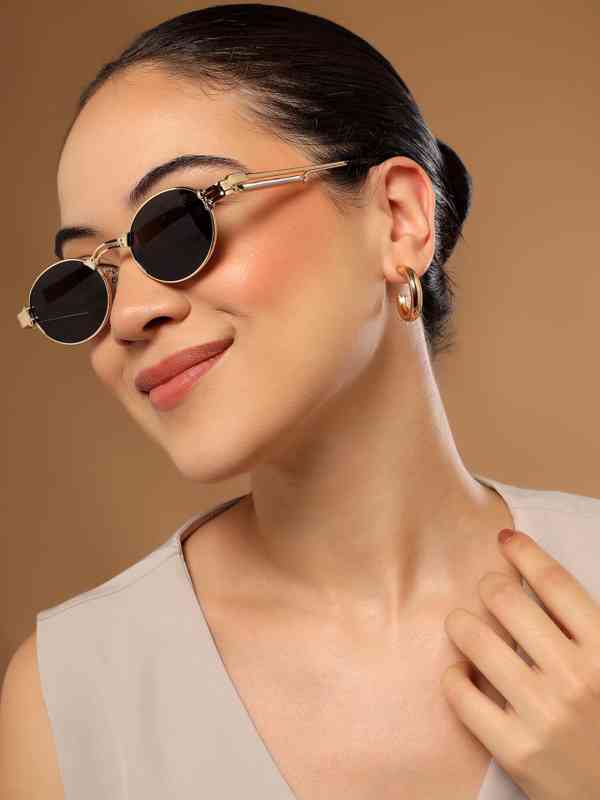 WOMAN SUNGLASS