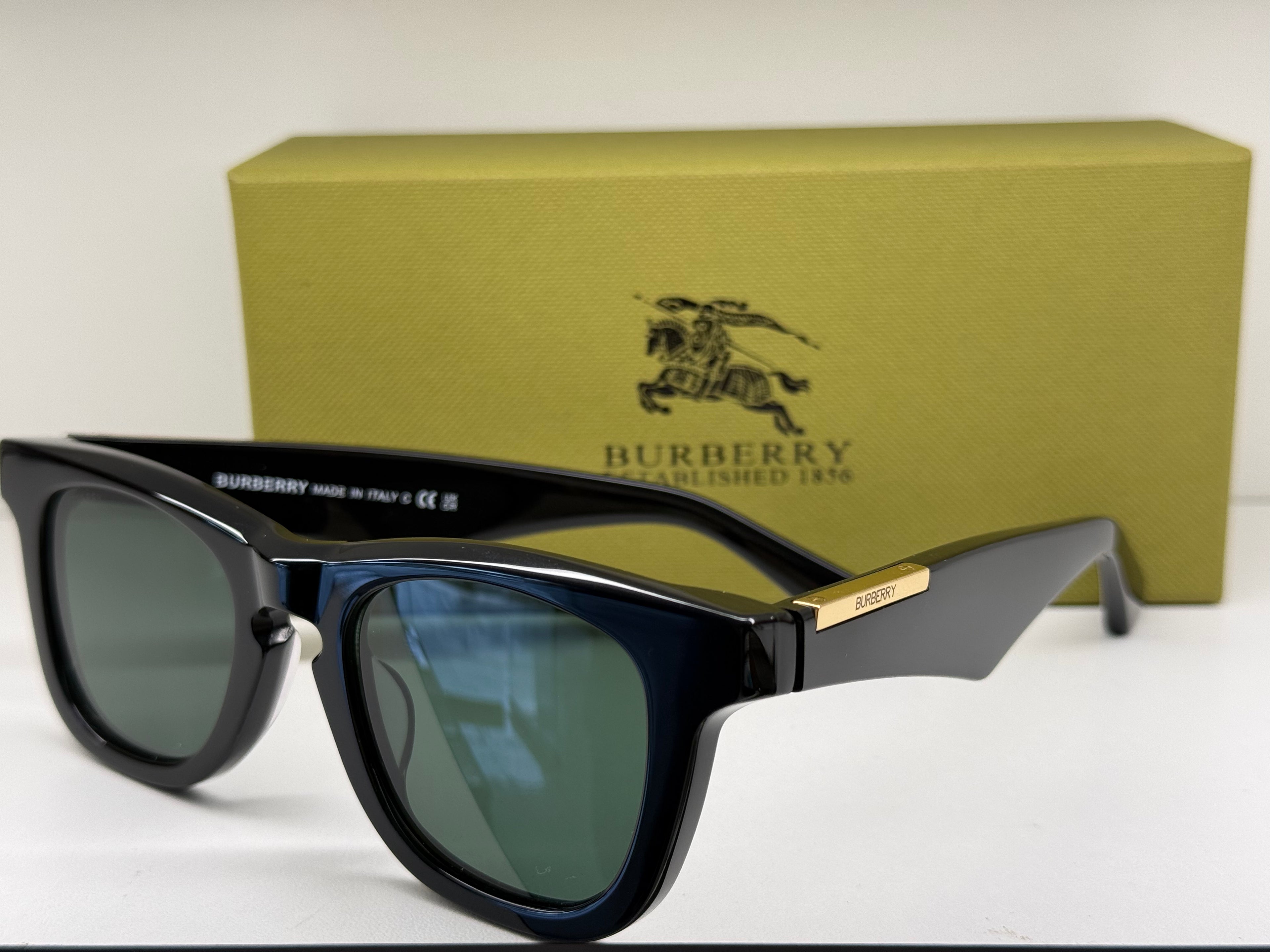 BURBERRY EYEWEAR SUNGLASS