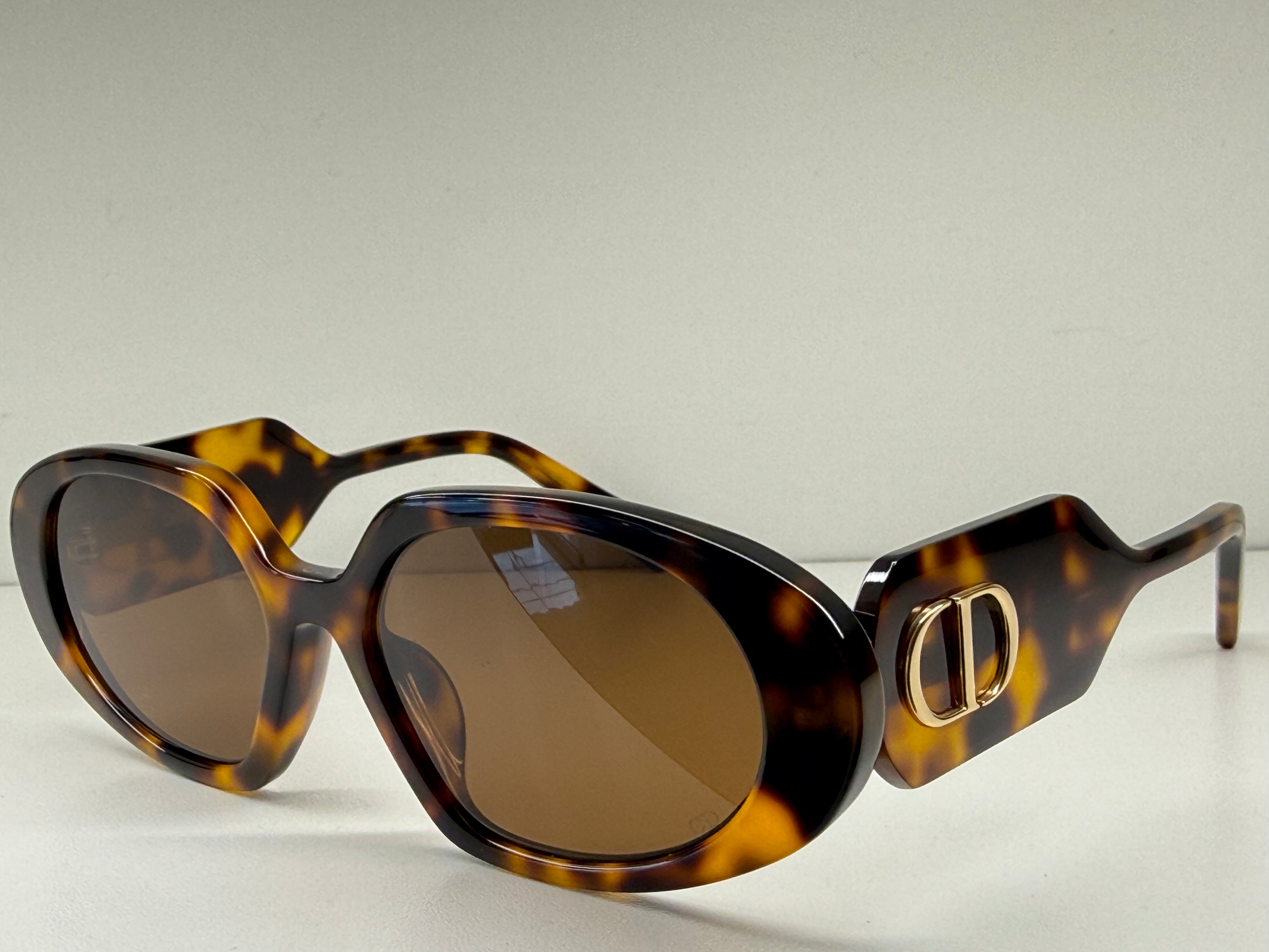 CHRISTIAN DIOR EYEWEAR SUNGLASS