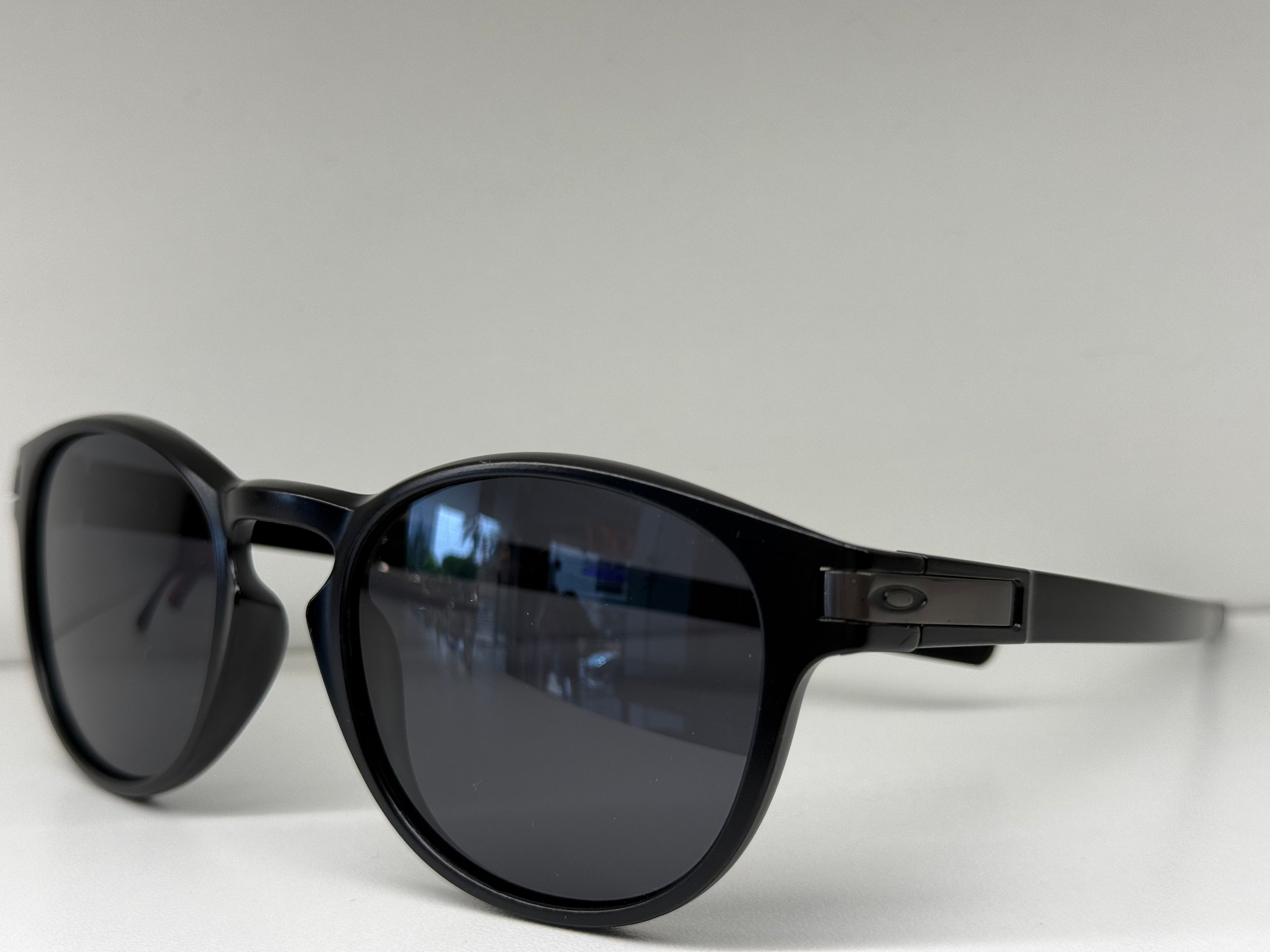 OAKLEY EYEWEAR SUNGLASS