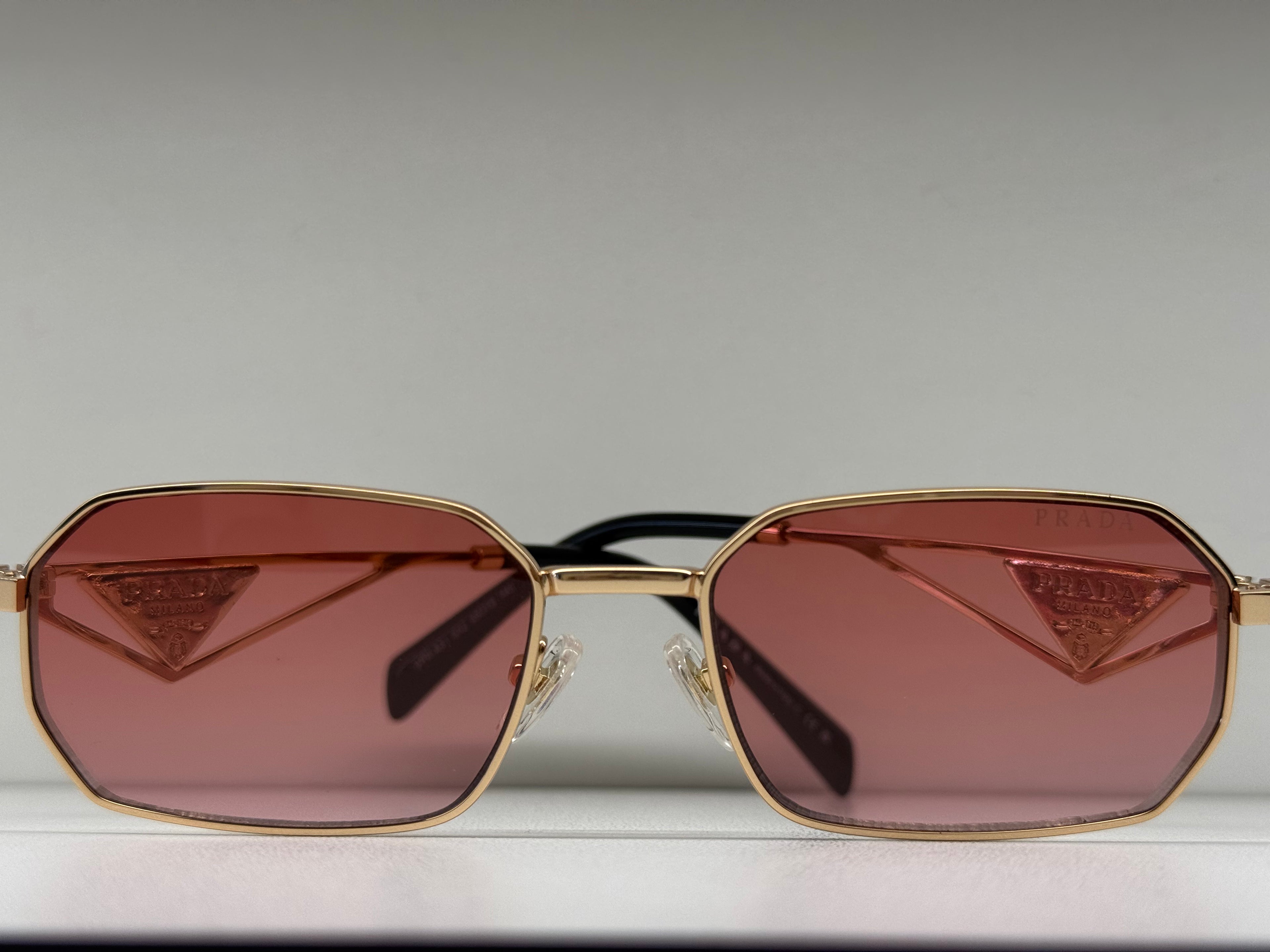 PRADA EYEWEAR SUNGLASS